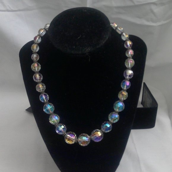 AB crystal necklace. - Picture 7 of 7
